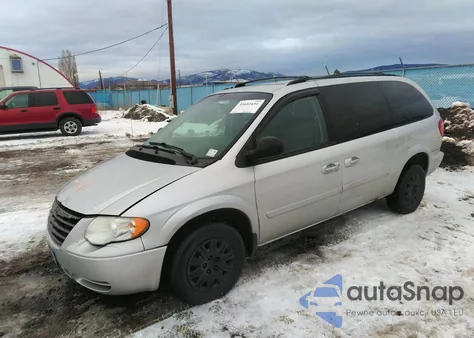 2005 Chrysler Town & Country Lx z USA, uszkodzony, nr VIN 2C4GP44R35R525920